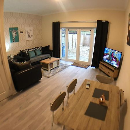 Very Large House, 6 Beds, 4 Bedrooms, 3 Bathrooms, 5 Smart Tv'S & Van Parking Boston Exteriör bild
