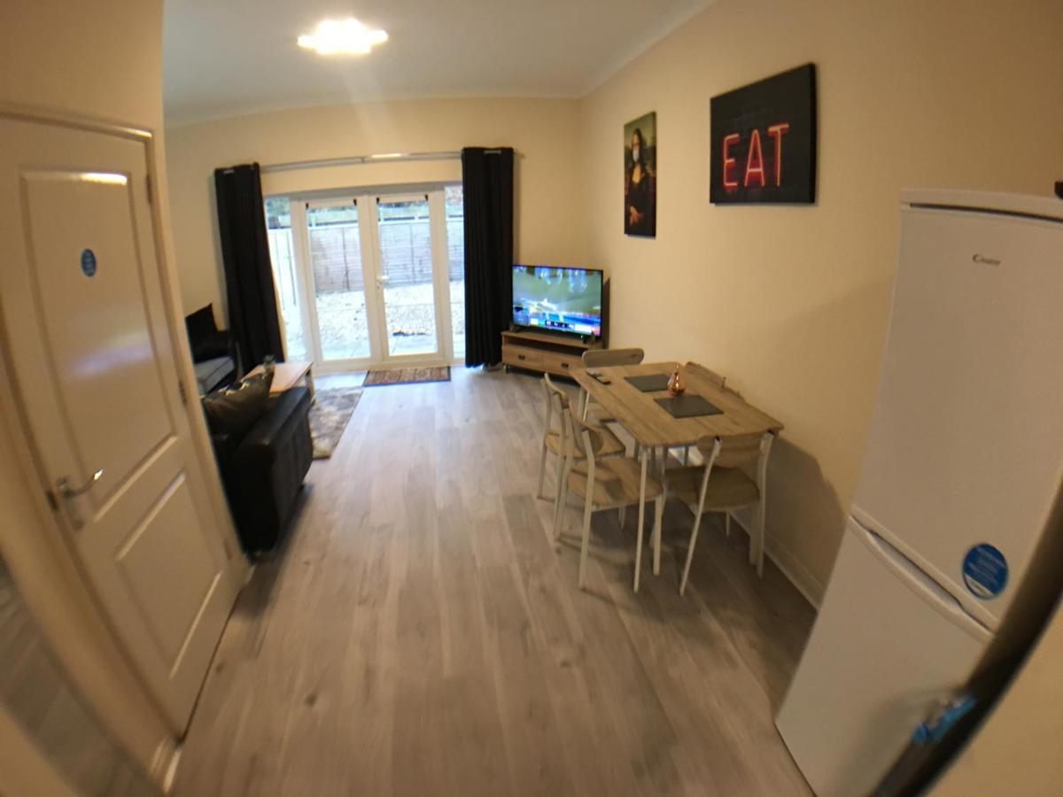 Very Large House, 6 Beds, 4 Bedrooms, 3 Bathrooms, 5 Smart Tv'S & Van Parking Boston Exteriör bild
