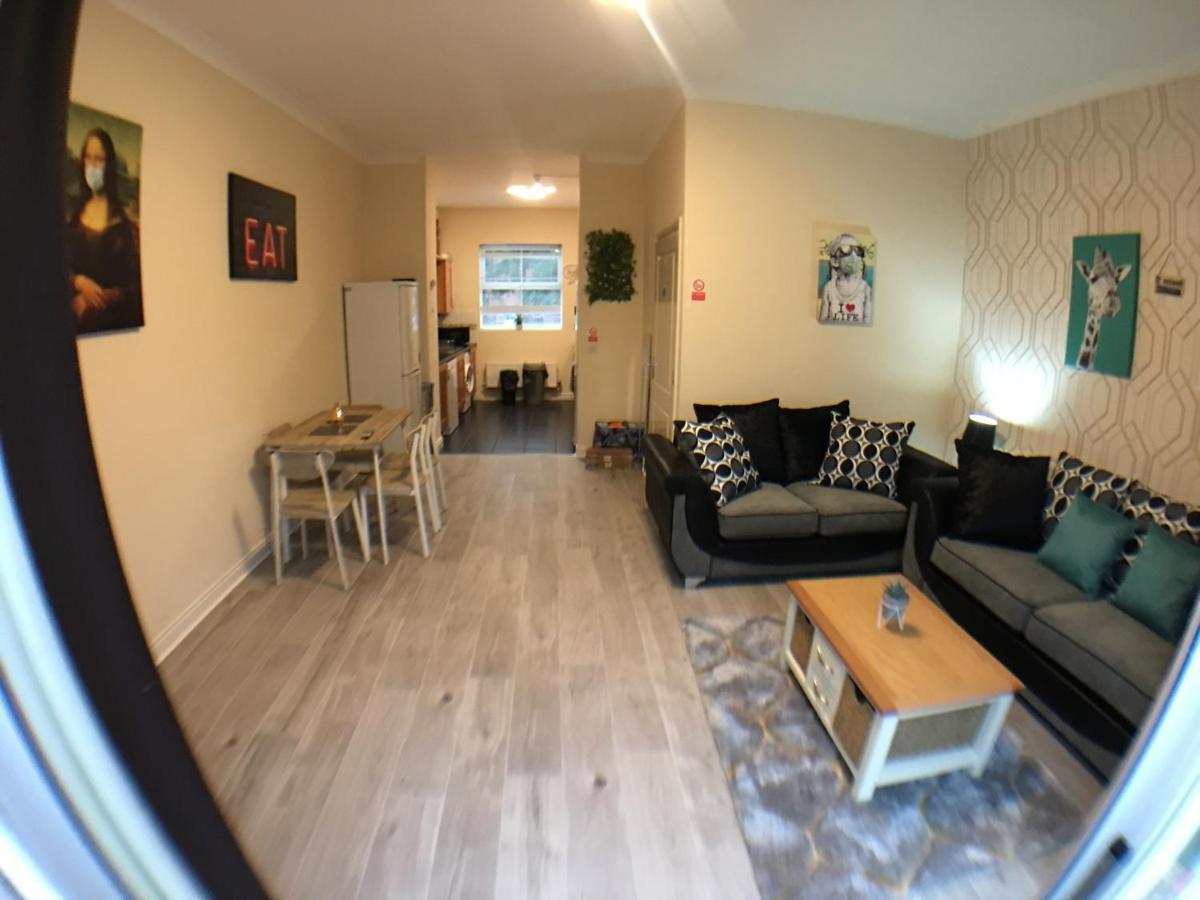 Very Large House, 6 Beds, 4 Bedrooms, 3 Bathrooms, 5 Smart Tv'S & Van Parking Boston Exteriör bild