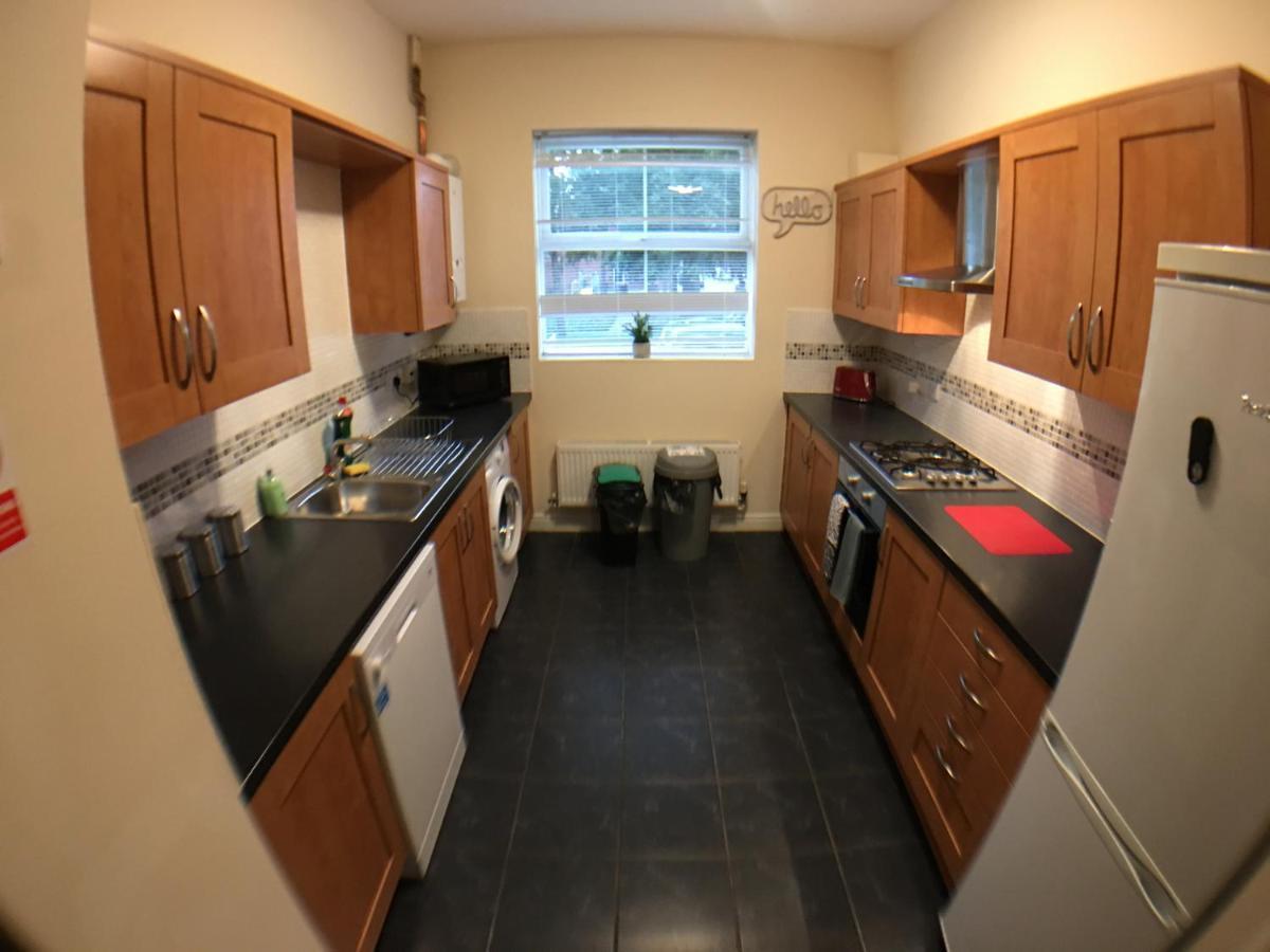 Very Large House, 6 Beds, 4 Bedrooms, 3 Bathrooms, 5 Smart Tv'S & Van Parking Boston Exteriör bild