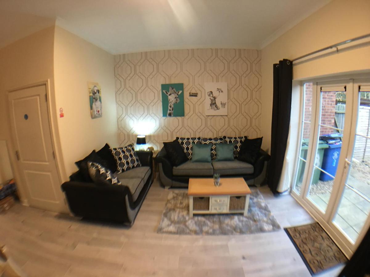 Very Large House, 6 Beds, 4 Bedrooms, 3 Bathrooms, 5 Smart Tv'S & Van Parking Boston Exteriör bild